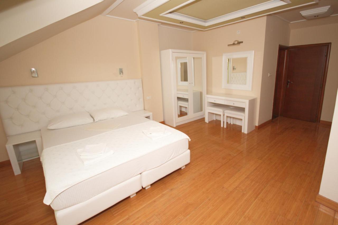 Hotel Rr Herceg Novi Exterior photo