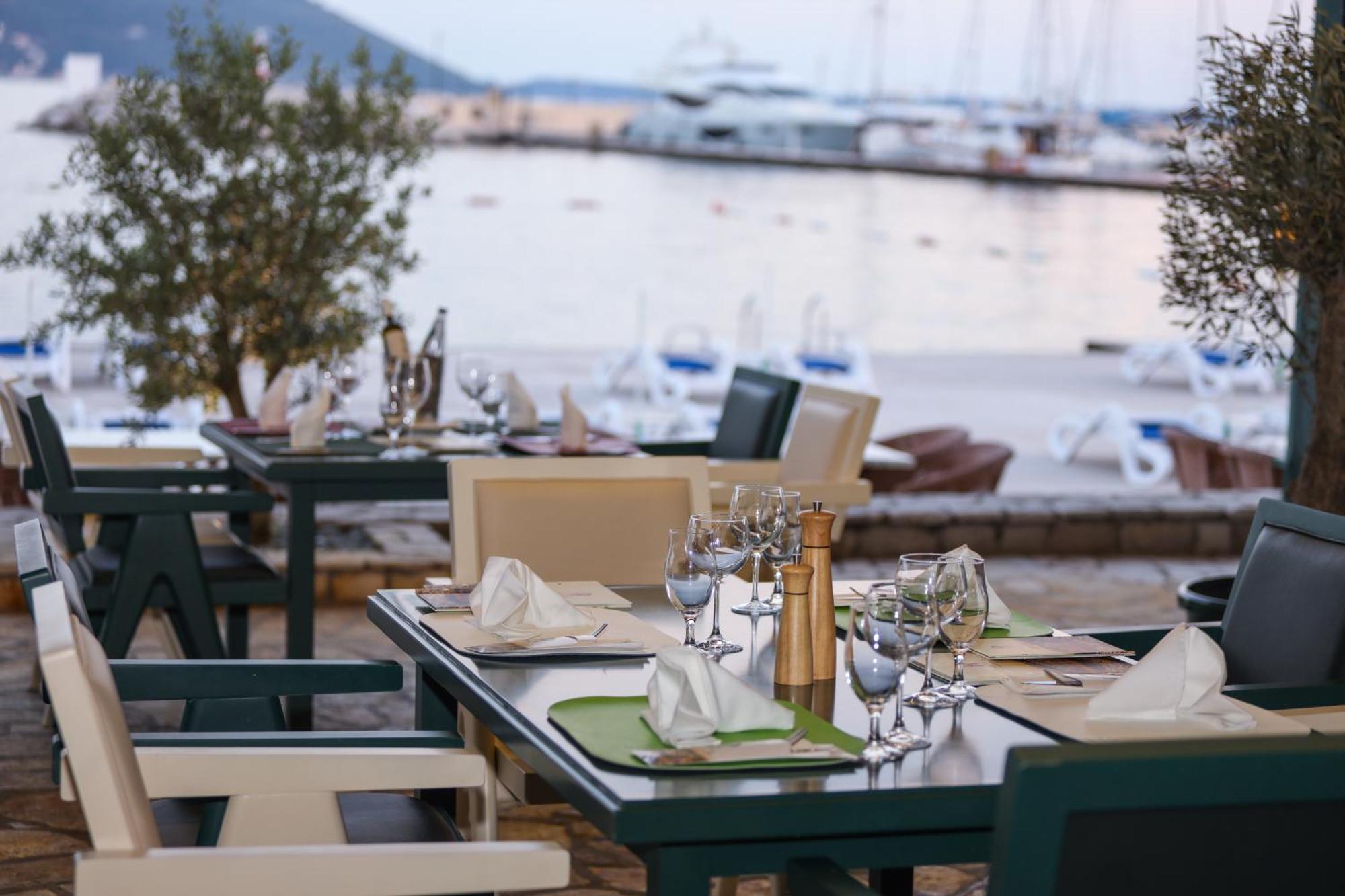 Hotel Rr Herceg Novi Exterior photo
