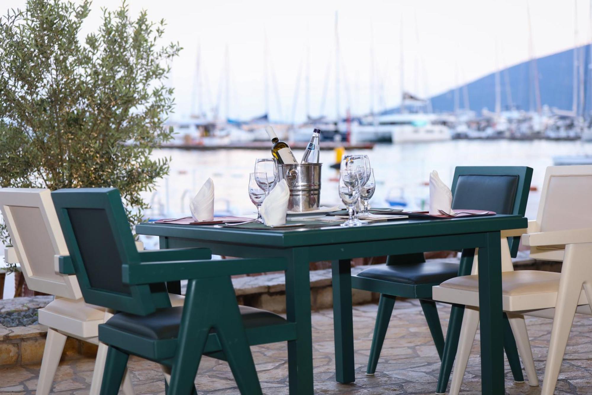Hotel Rr Herceg Novi Exterior photo